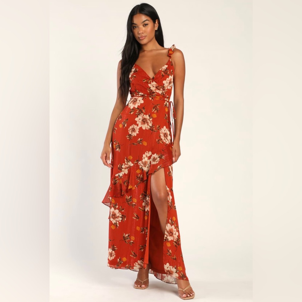 Stunning Floral Print Maxi Dress!